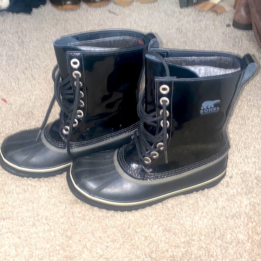 Sorel snow/rain boot size 8